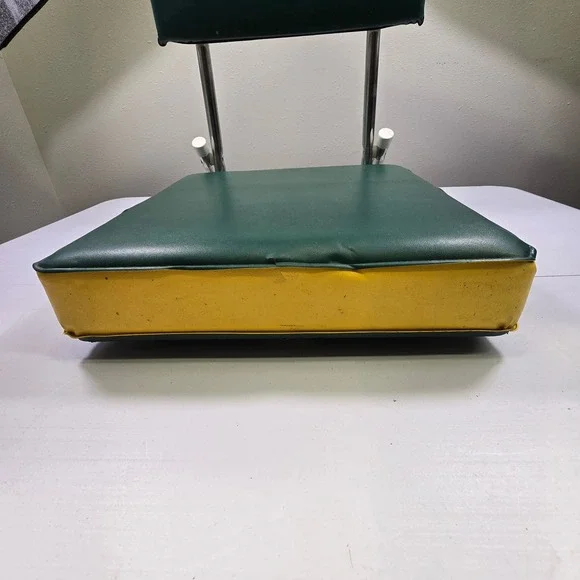 Vintage Green Bay Packers Seat Cushion Chair NFL Football 1993 KR Industries - Picture 11 of 12